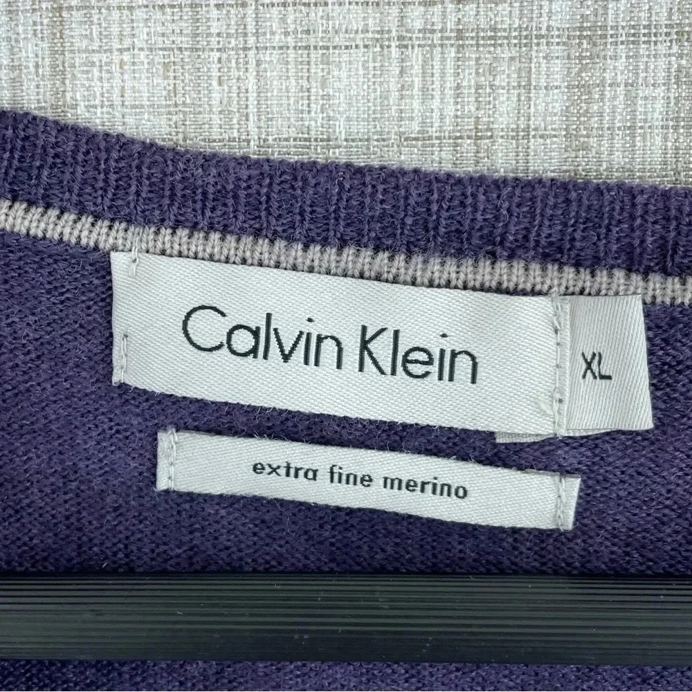 Calvin Klein Mens Size L long sleeve merino wool navy blue sweateer 0126